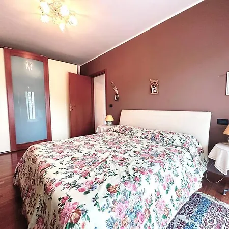 La Casa Di Marcella Al Mare Apartment *